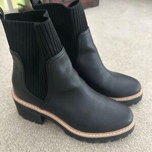 Dolce Vita Black Ankle Boots with Ribbed Collar